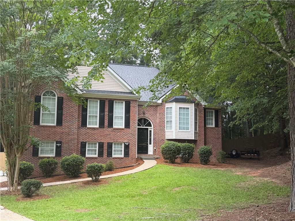 218 Oakwood Court Property Photo 1