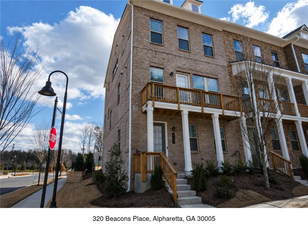 320 Beacons Place Property Photo 1