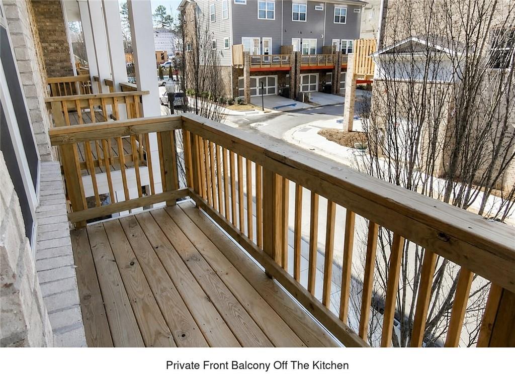 320 Beacons Place Property Photo 11