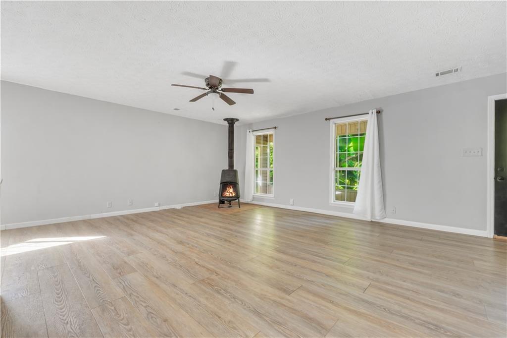 376 Doe Lane Property Photo 8