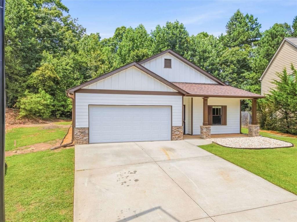 752 Stable View Loop Property Photo 2