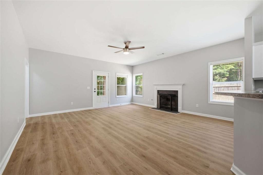 752 Stable View Loop Property Photo 10