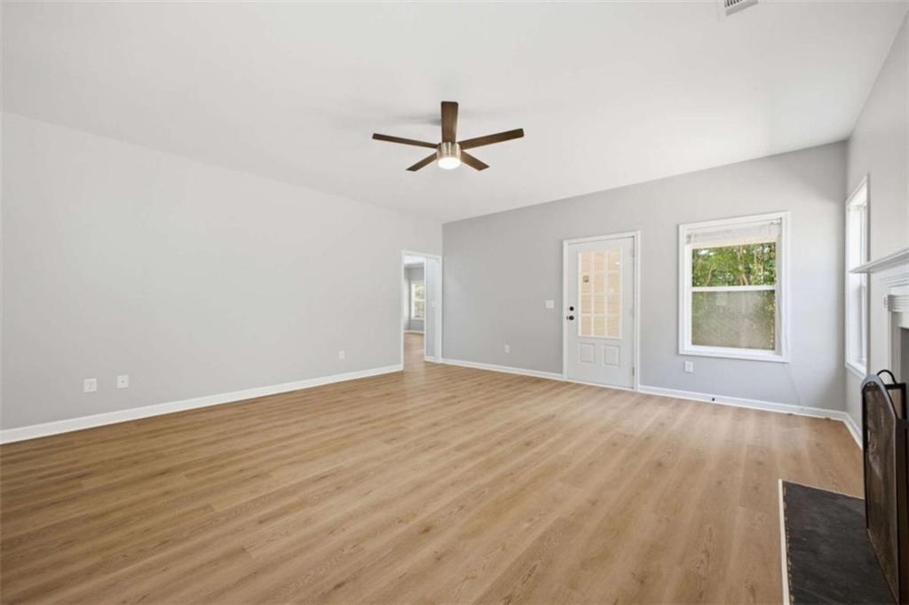 752 Stable View Loop Property Photo 11