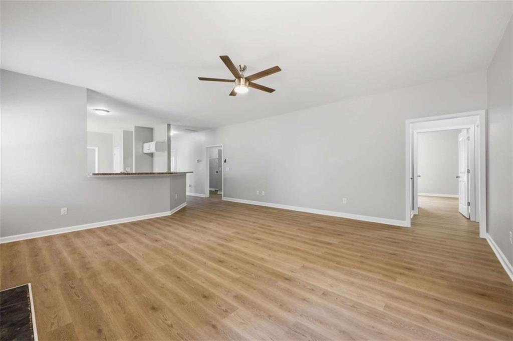 752 Stable View Loop Property Photo 12
