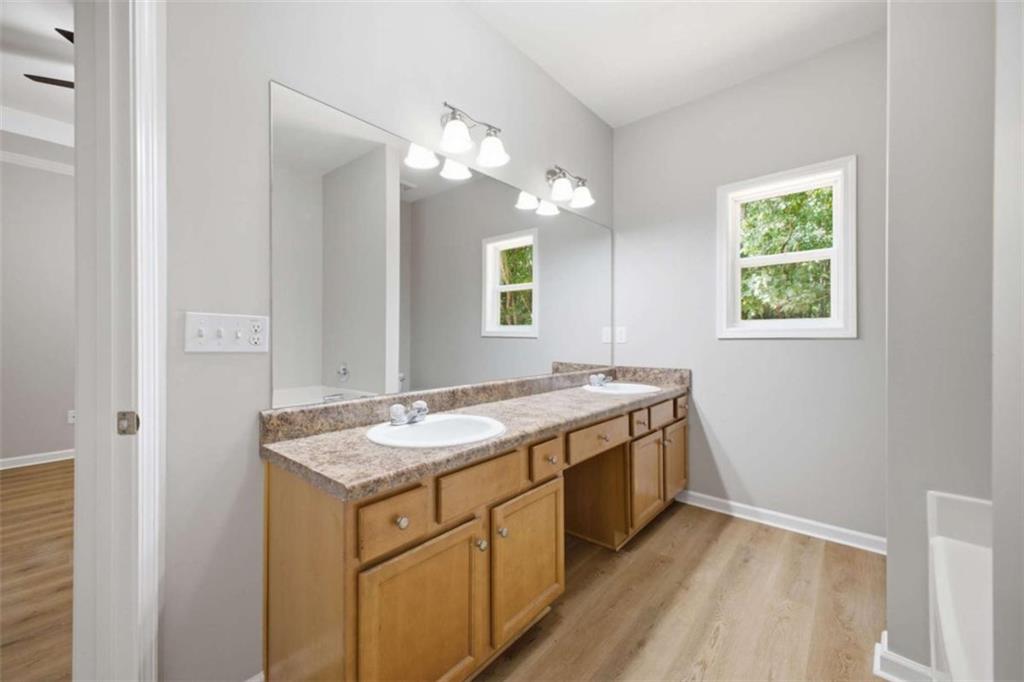 752 Stable View Loop Property Photo 22