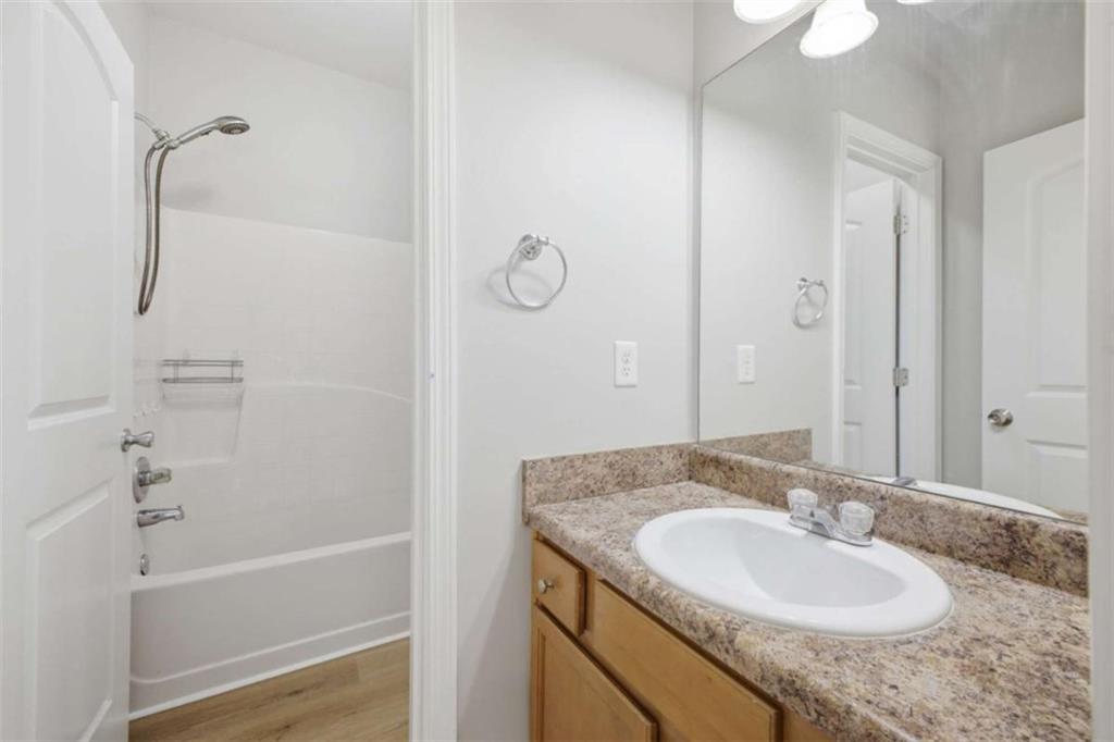 752 Stable View Loop Property Photo 35