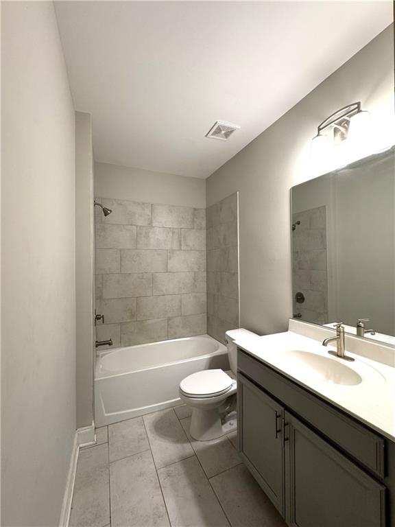 1468 Edgebrook Court Ne Property Photo 15