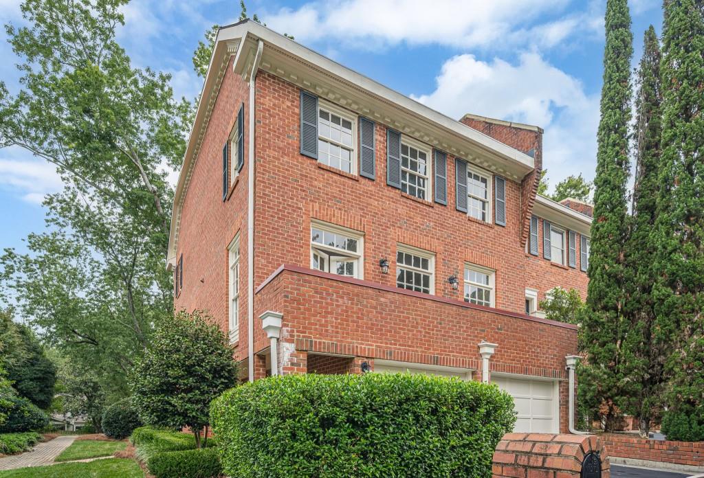 420 Jefferson Circle Property Photo 1