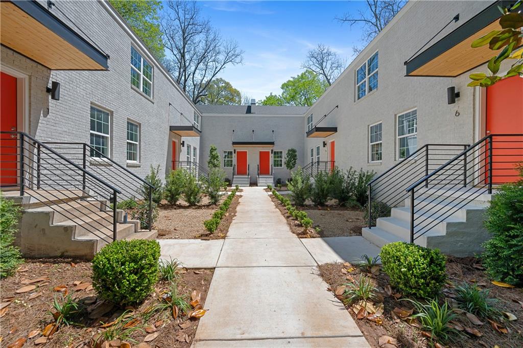 237 Howard Street NE Unit 6 Property Photo 1