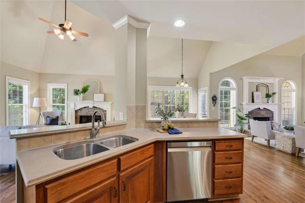 4190 Lakeside Boulevard Property Photo 15