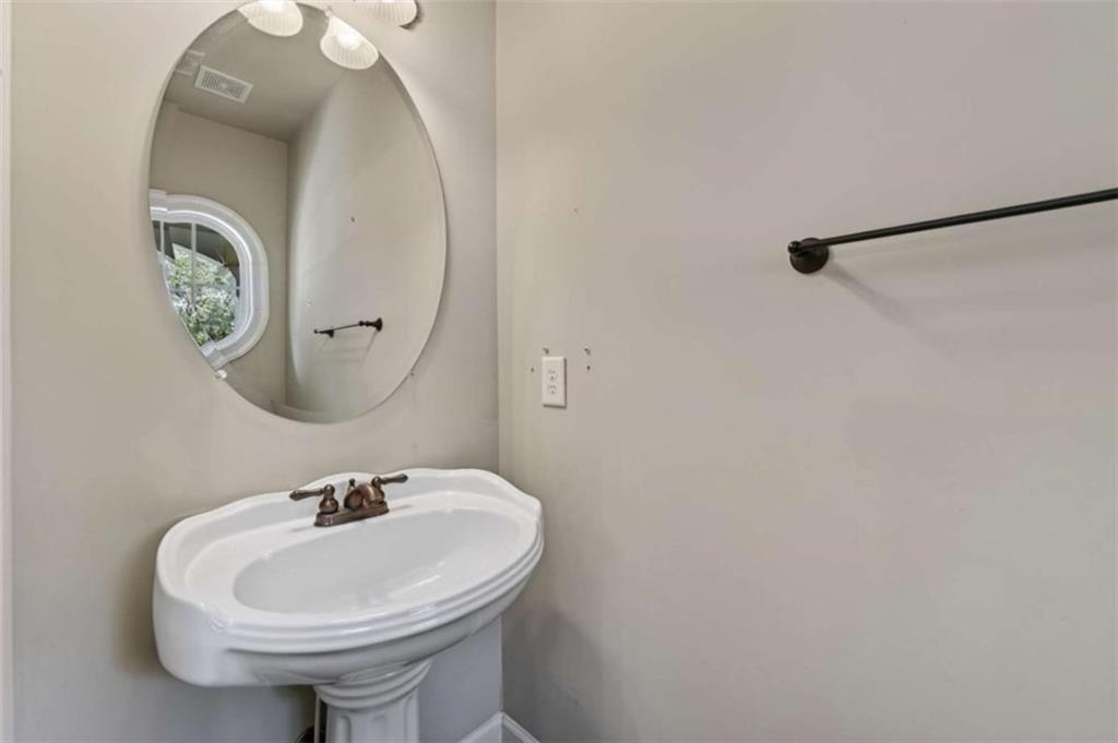 4190 Lakeside Boulevard Property Photo 22
