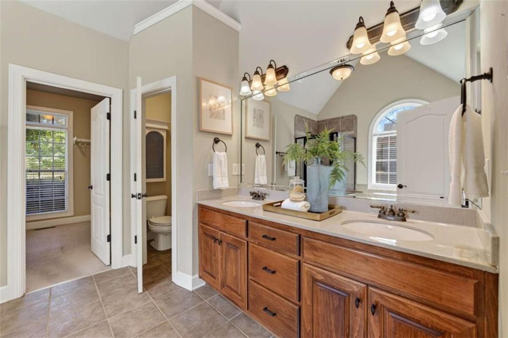 4190 Lakeside Boulevard Property Photo 28