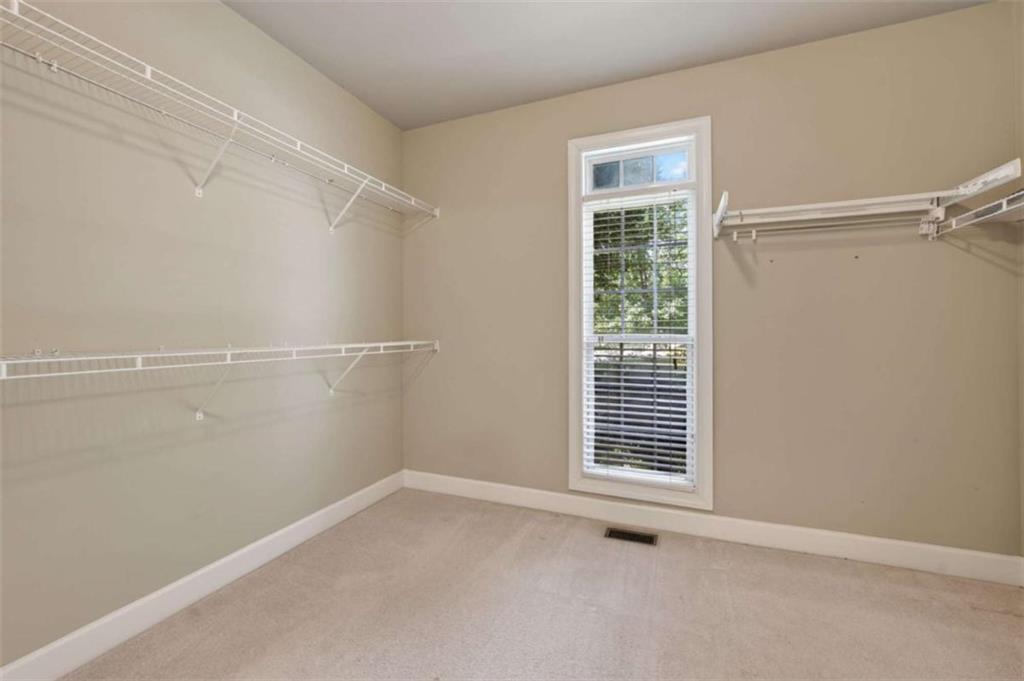 4190 Lakeside Boulevard Property Photo 32