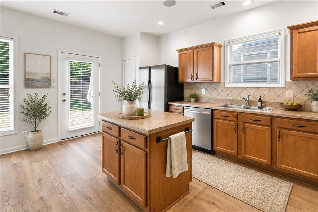 3342 Briaroak Drive Property Photo 3
