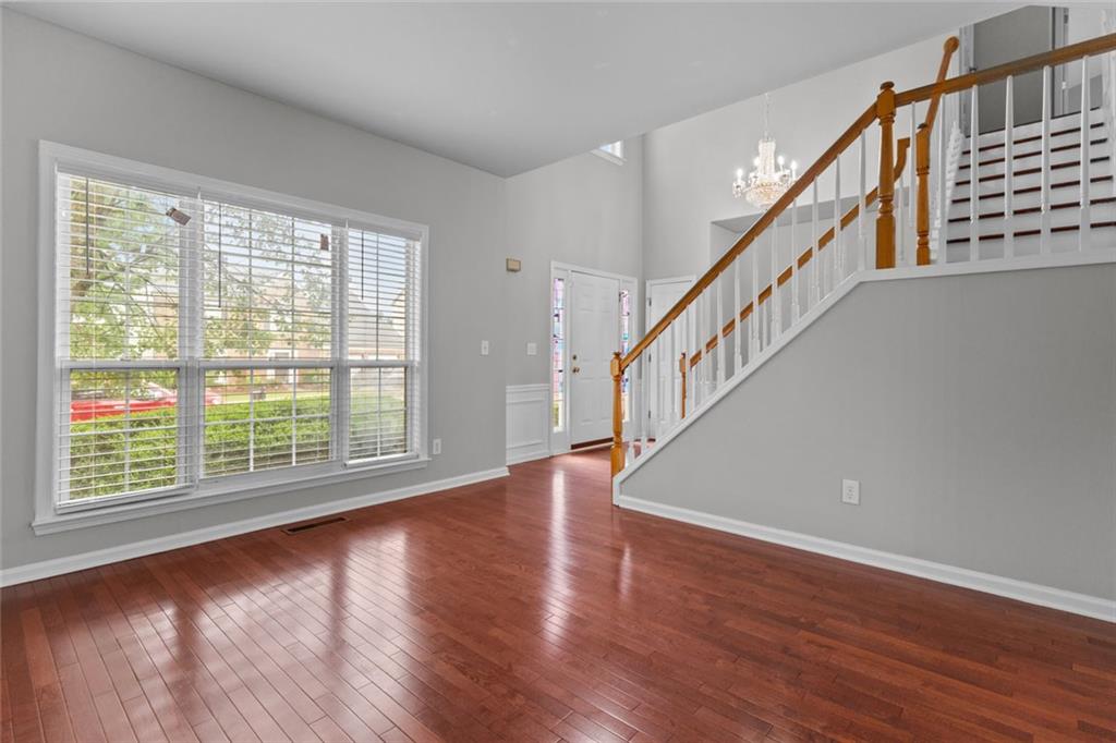 7819645 Property Photo 5
