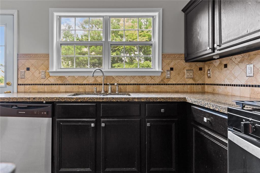 7819645 Property Photo 12