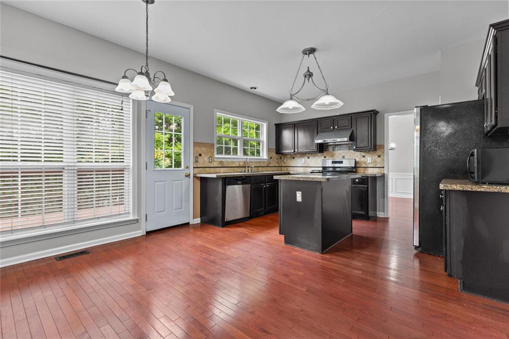7819645 Property Photo 15