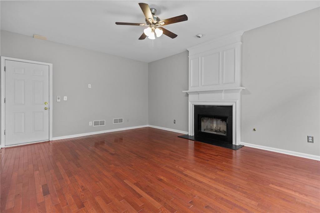 7819645 Property Photo 19