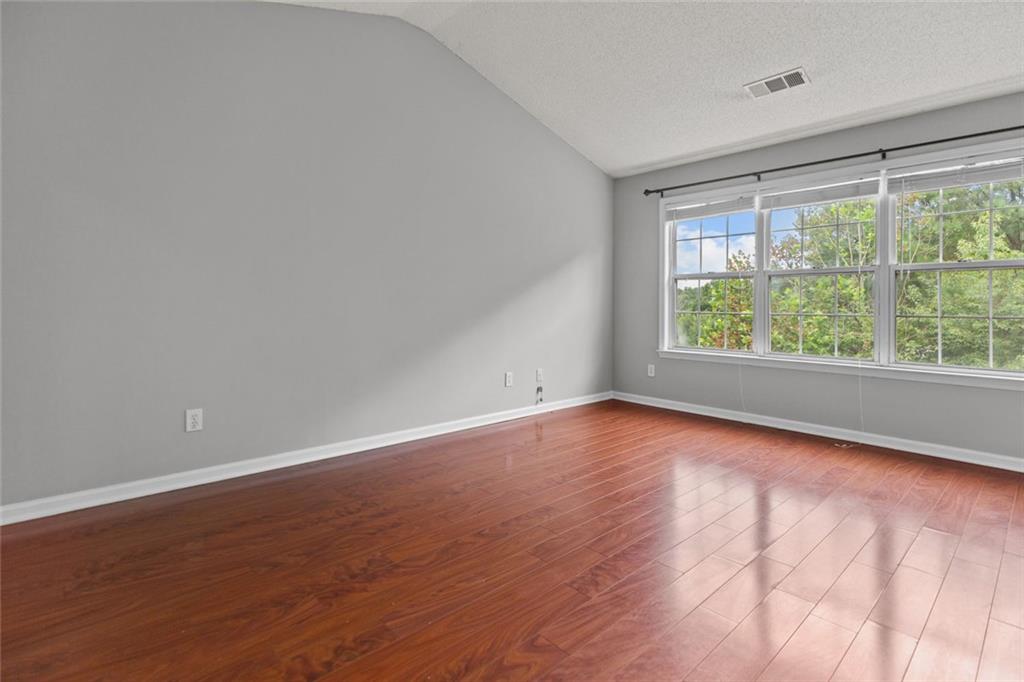 7819645 Property Photo 22