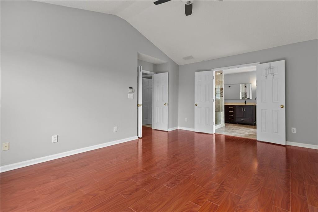 7819645 Property Photo 23