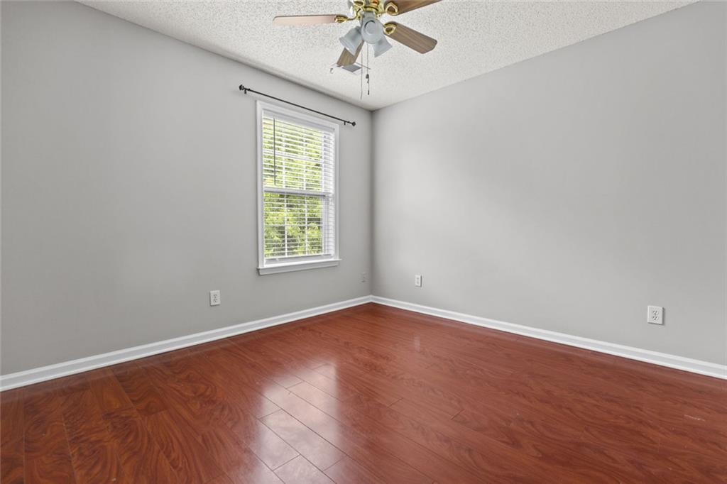 7819645 Property Photo 32