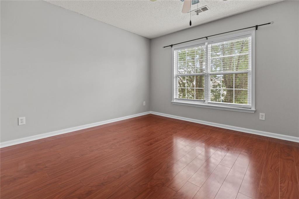 7819645 Property Photo 34