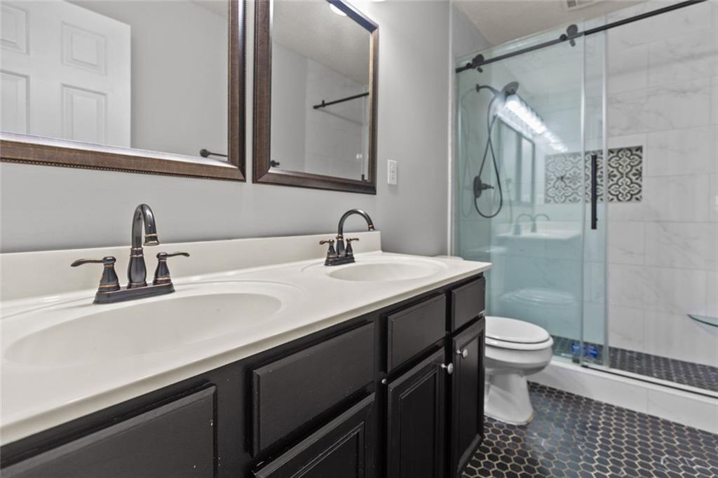 7819645 Property Photo 36