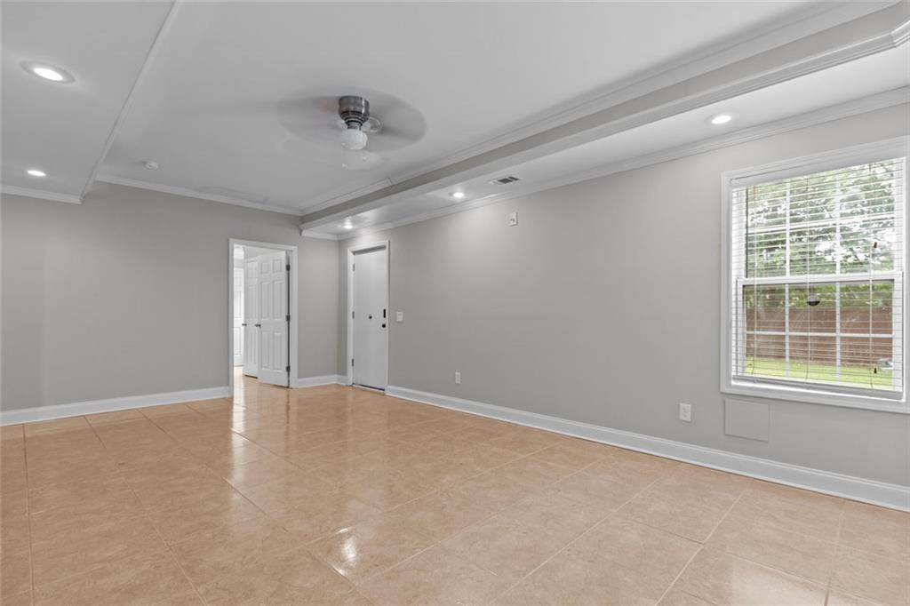 7819645 Property Photo 40