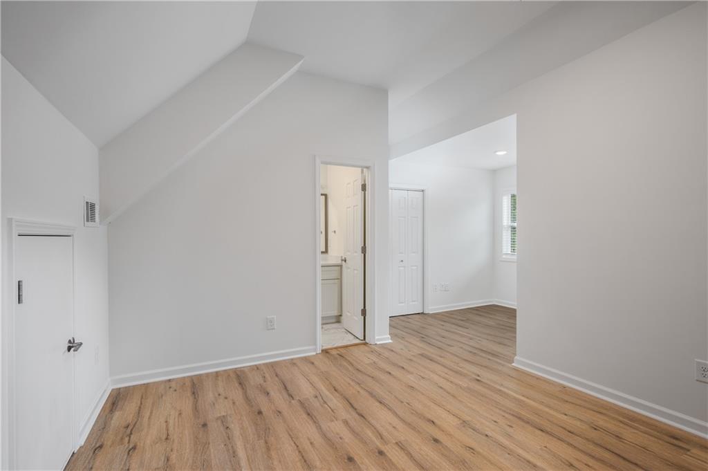 704 Durant Place Ne Unit D Property Photo 21