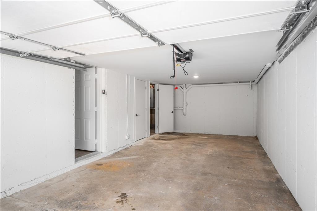 704 Durant Place Ne Unit D Property Photo 26