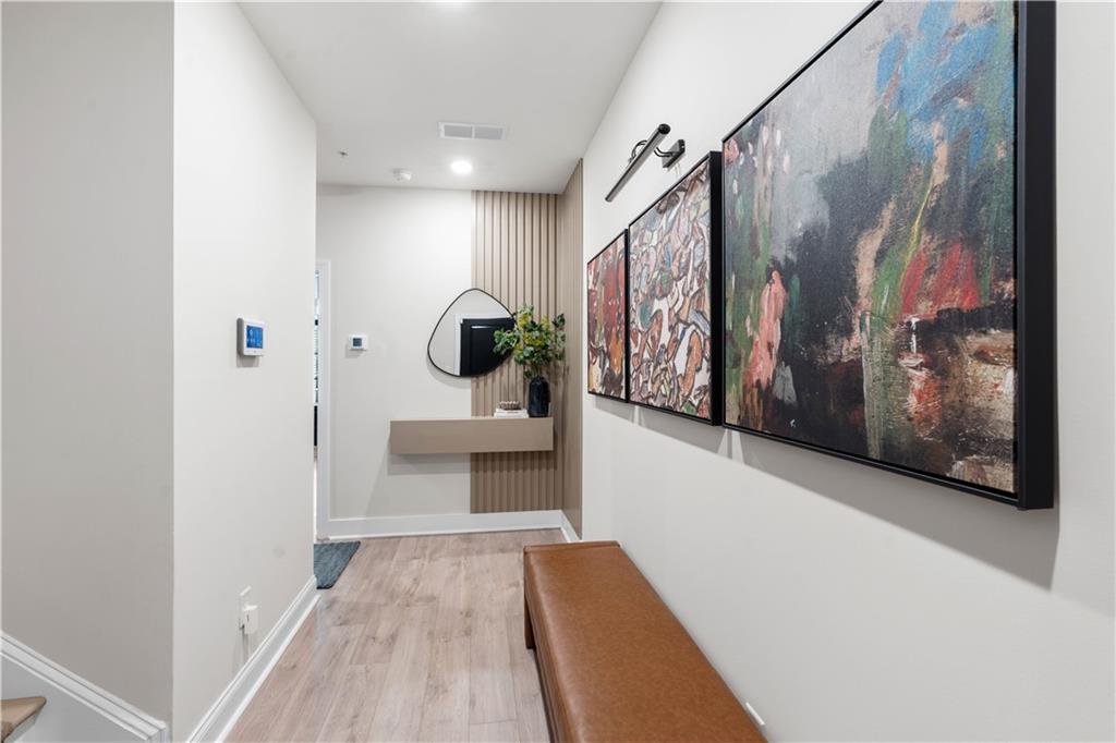 528 Alice Way Unit D10 Property Photo 8