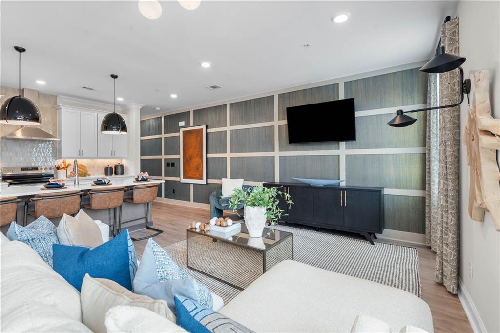 528 Alice Way Unit D10 Property Photo 16