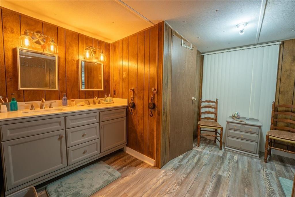 5525 Mount Shores Circle Property Photo 4