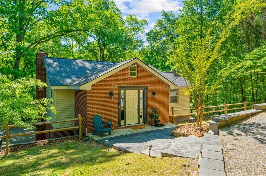 9670 Lee Circle Property Photo 1