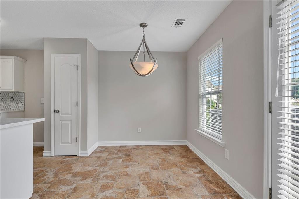 233 Fox Creek Boulevard Property Photo 10