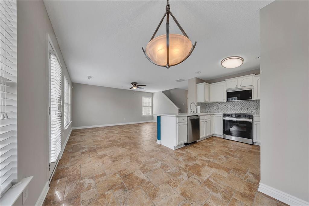 233 Fox Creek Boulevard Property Photo 11