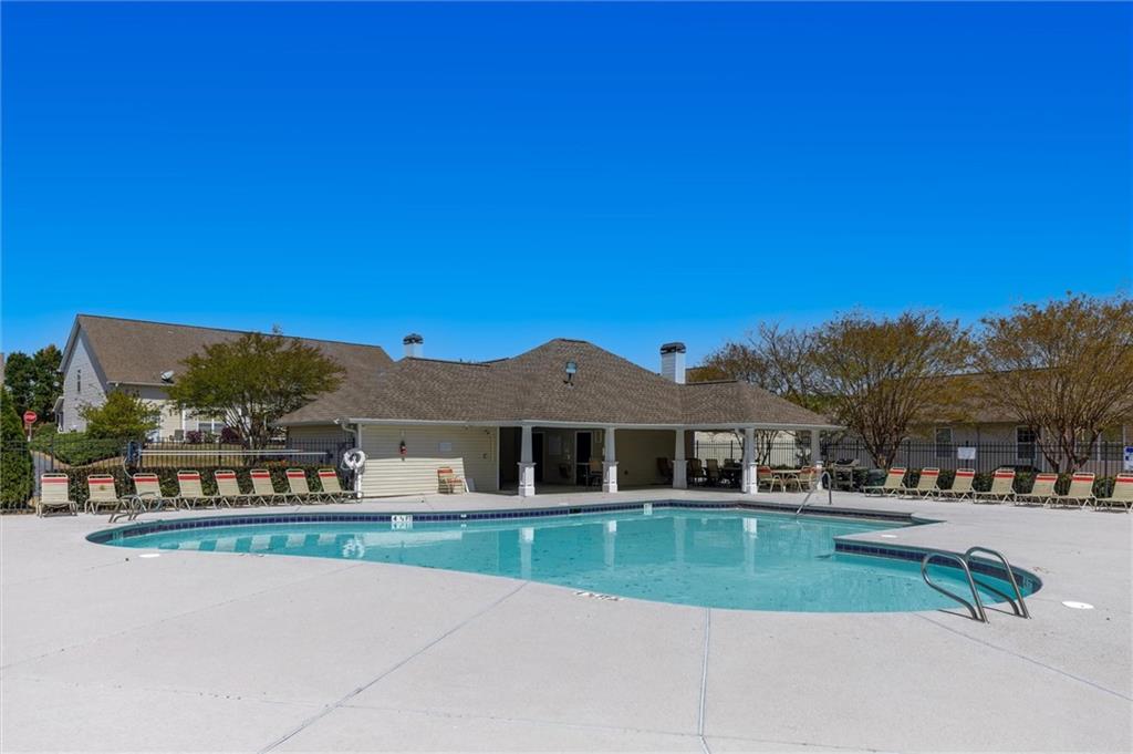 233 Fox Creek Boulevard Property Photo 33