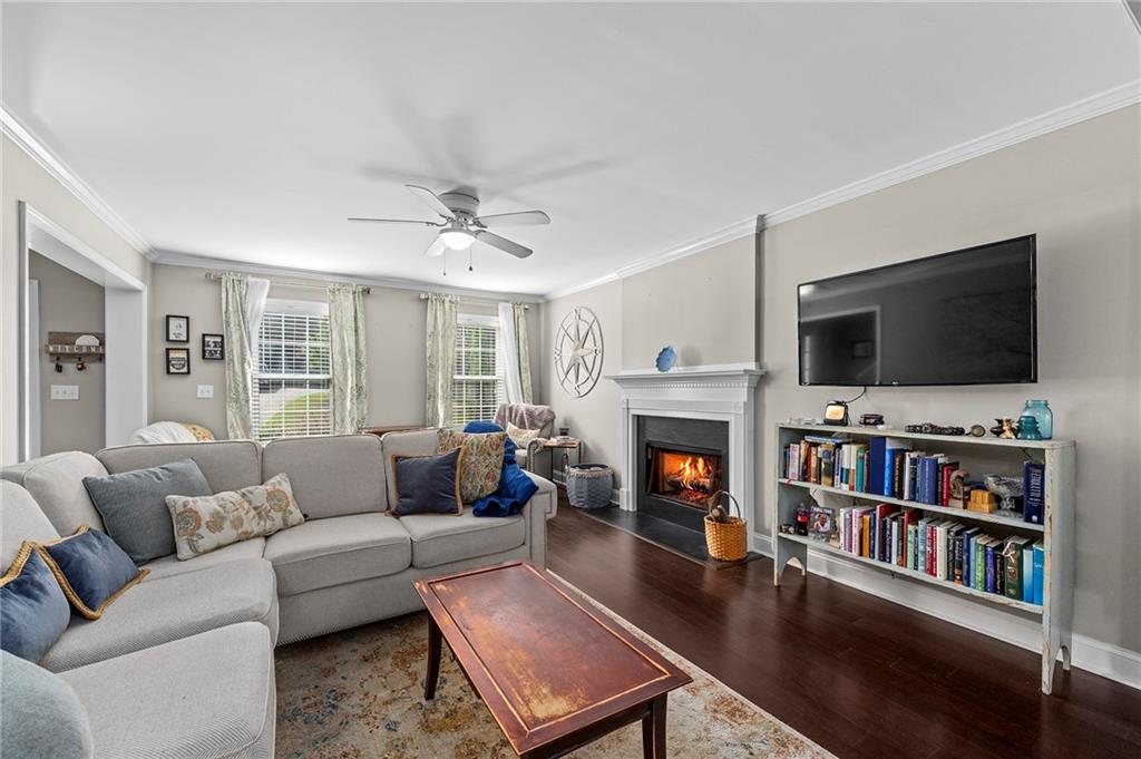 309 Laurel Glen Crossing Property Photo 18