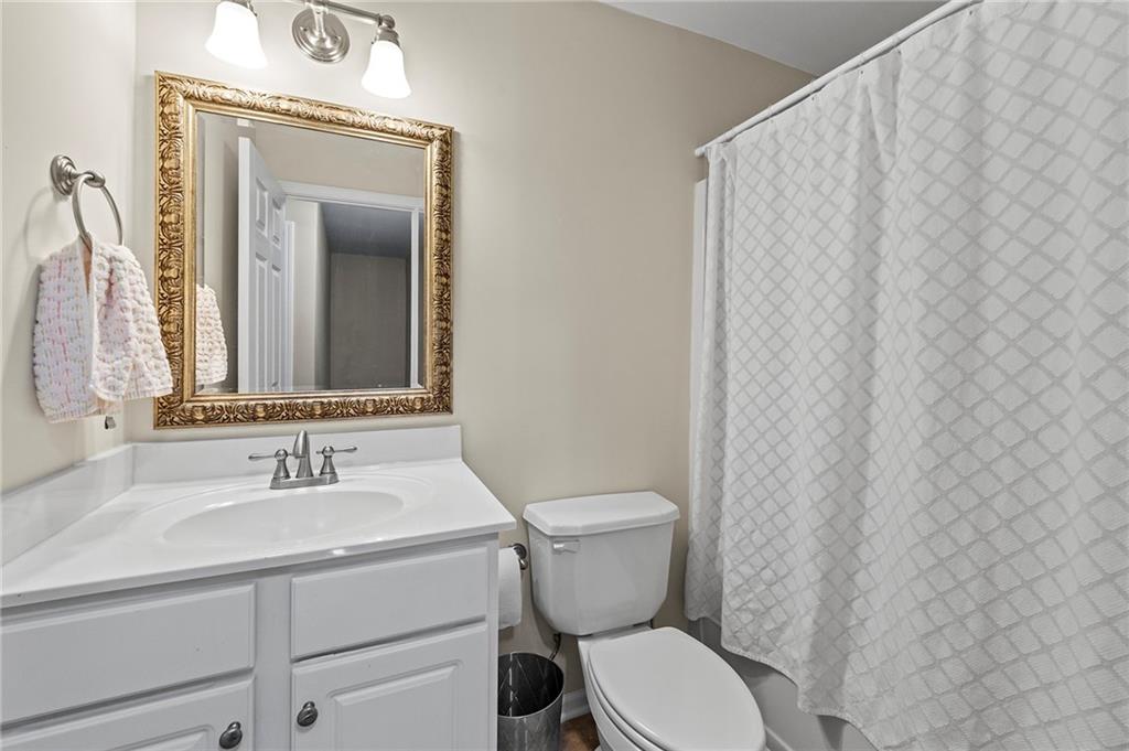 309 Laurel Glen Crossing Property Photo 31