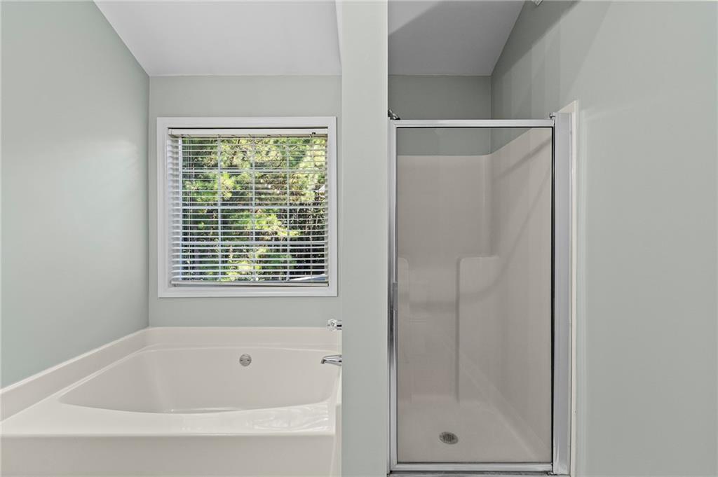 309 Laurel Glen Crossing Property Photo 39