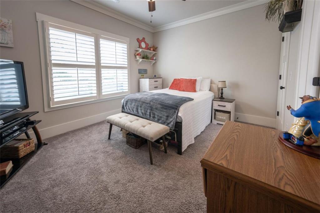 810 Legends Drive Property Photo 32