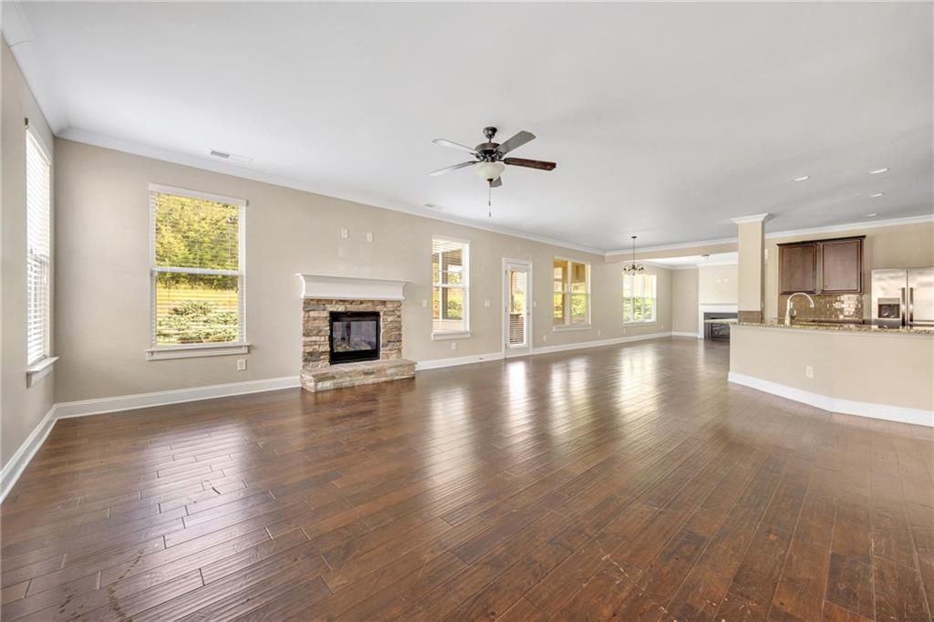 910 Southfork Drive Property Photo 11