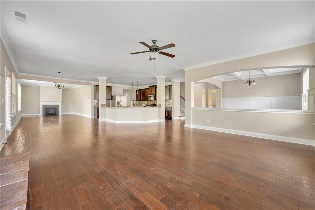 910 Southfork Drive Property Photo 12