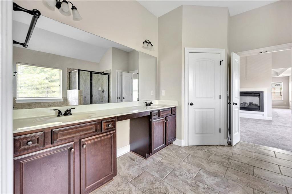 910 Southfork Drive Property Photo 44