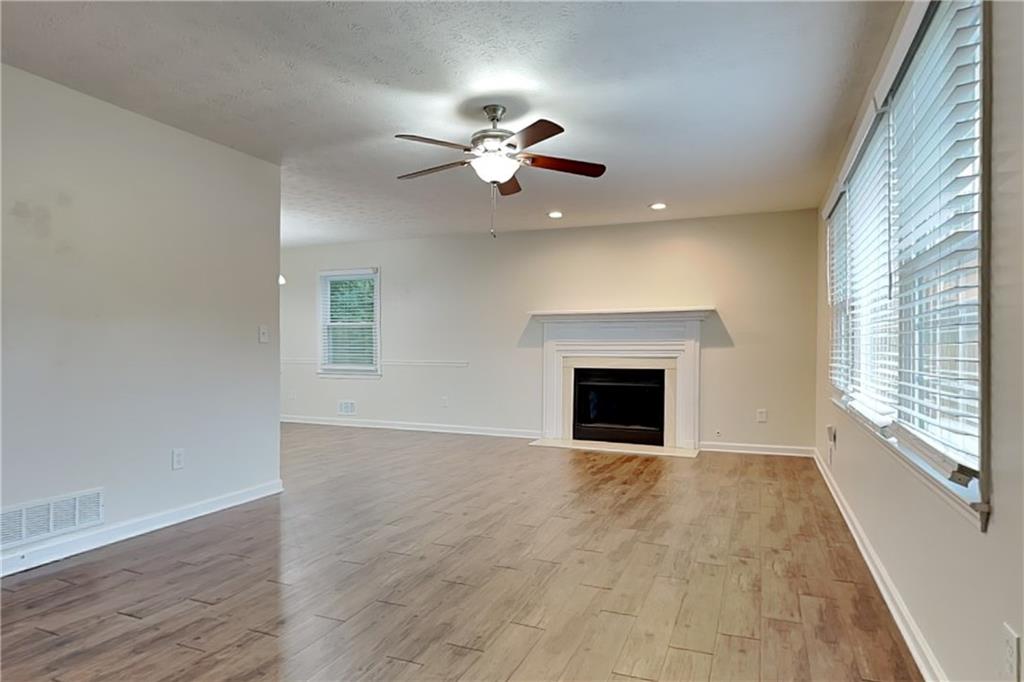 3253 Glynn Mill Drive Property Photo 4