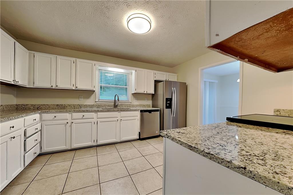 3253 Glynn Mill Drive Property Photo 5