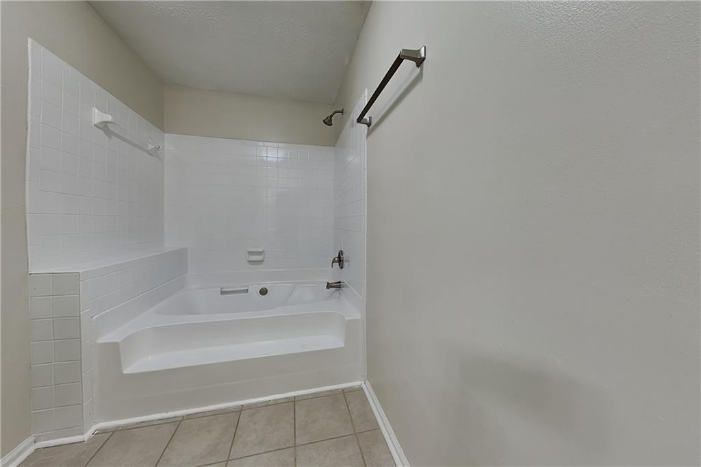 3253 Glynn Mill Drive Property Photo 10