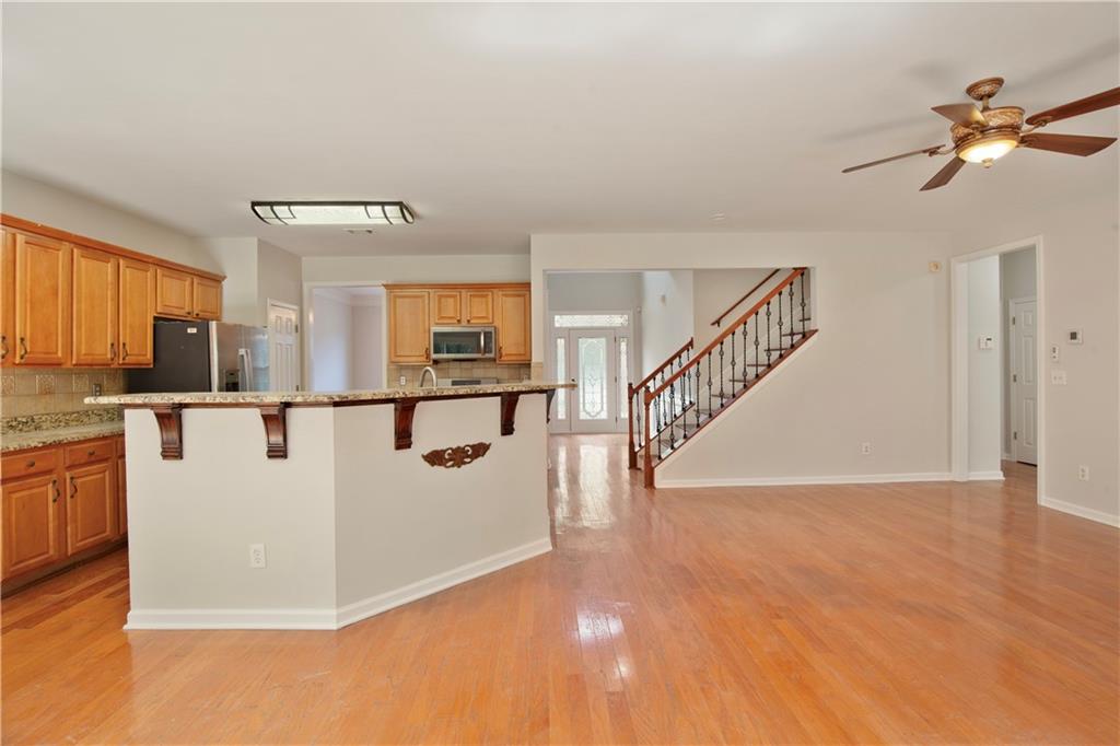 3820 Devenwood Way Property Photo 6