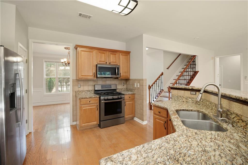3820 Devenwood Way Property Photo 11