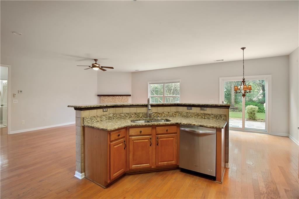 3820 Devenwood Way Property Photo 12